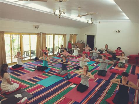 art of living yoga classes in abu dhabi